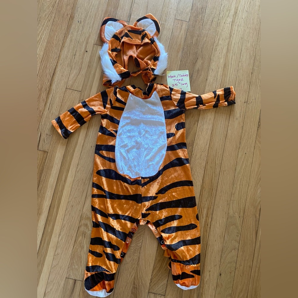 KIDS HALLOWEEN COSTUMES!!